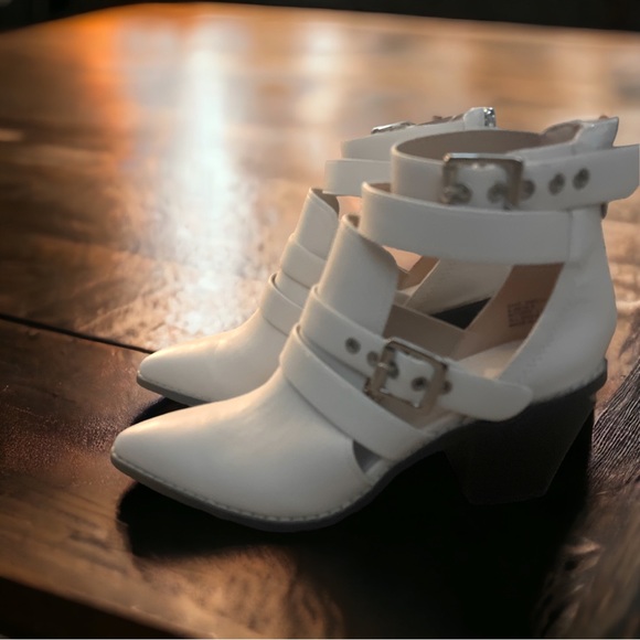 BCBGeneration Shoes - BCBGeneration Dani Booties - New without tags.